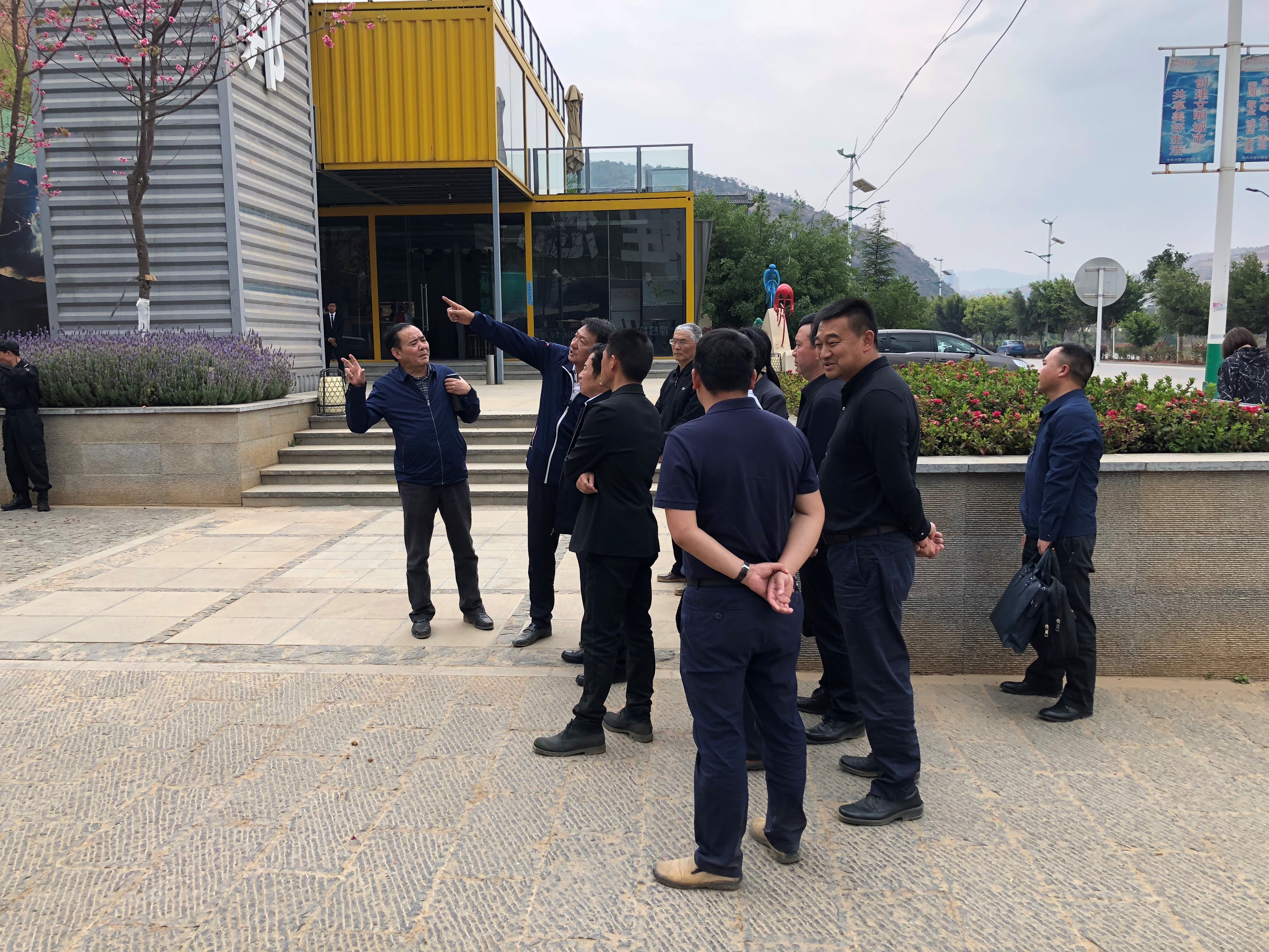 ͼ1����������������ί��ǳ¼�һ���Ӳ��ҹ�˾��Ŀ�ֳ�